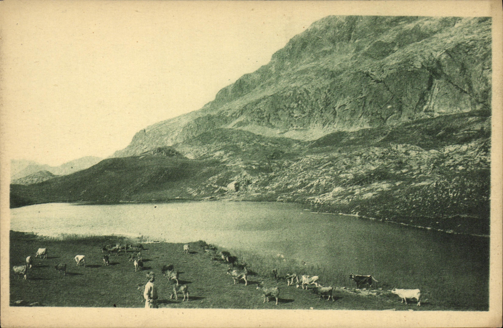 Le Lac Besson - Dauphiné - Dans l'Oisans - Massif des Rousses