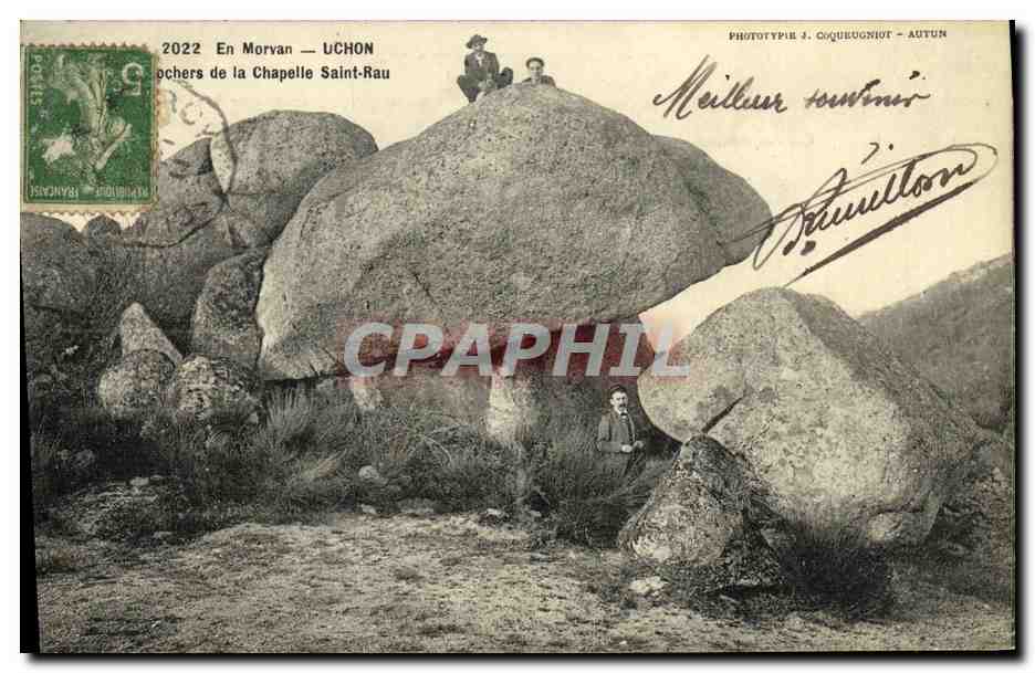 CPA En Morvan Uchon Rochers de la Chapelle Saint Rau
