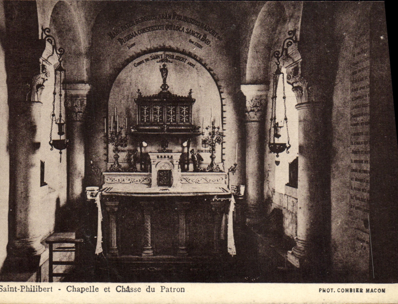 Saint-Philibert - Chapelle et Châsse du Patron — Phot. Combier Macon