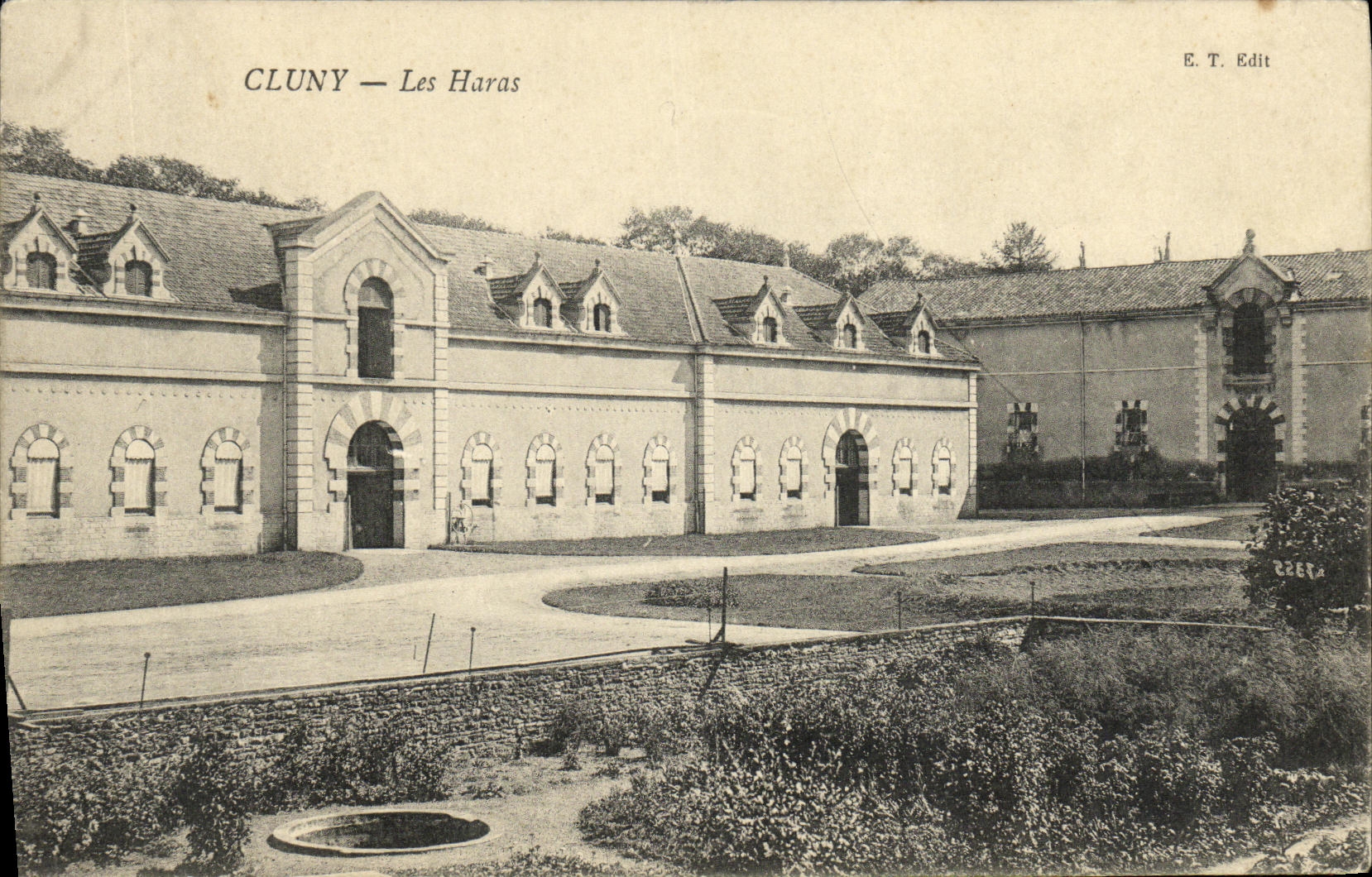 Cluny — Les Haras — E. T. Edit
