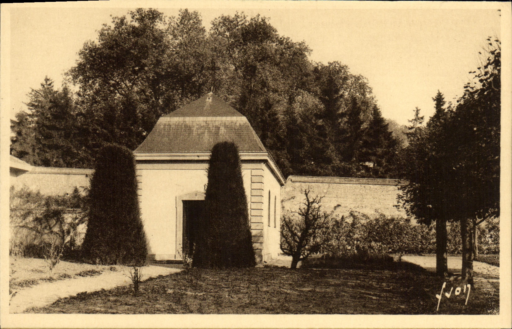 Paray-le-Monial — Première chapelle du Monastère de la Visitation — Éditions d'Art 'Vénit'