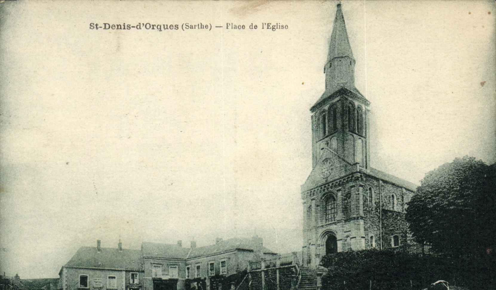 CPA St Denis d Orques Place de L Eglise