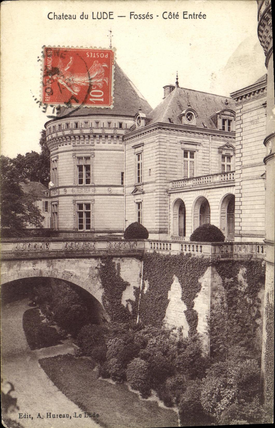 CPA Lude Chateau du Fosses Cote Entree
