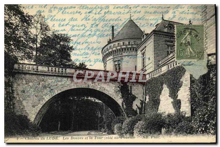 CPA Chateau du Lude Les Douves et la Tour 