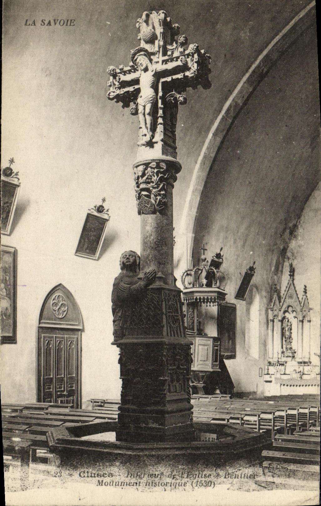CPA Cluses Interieur de L Eglise Benlier Monument Christ