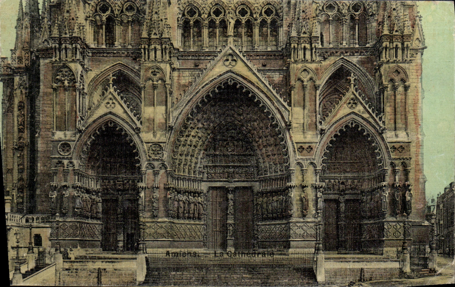CPA Amiens La Cathedrale carte toilee 