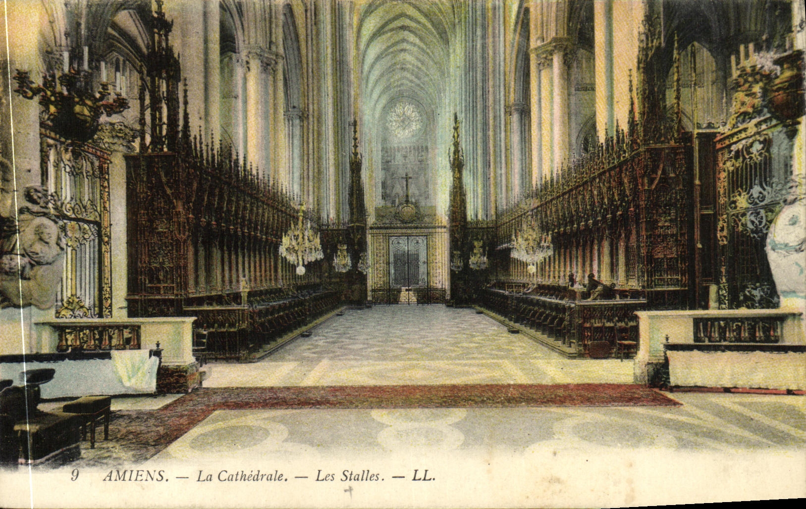 CPA Amiens La Cathedrale Les Stalles
