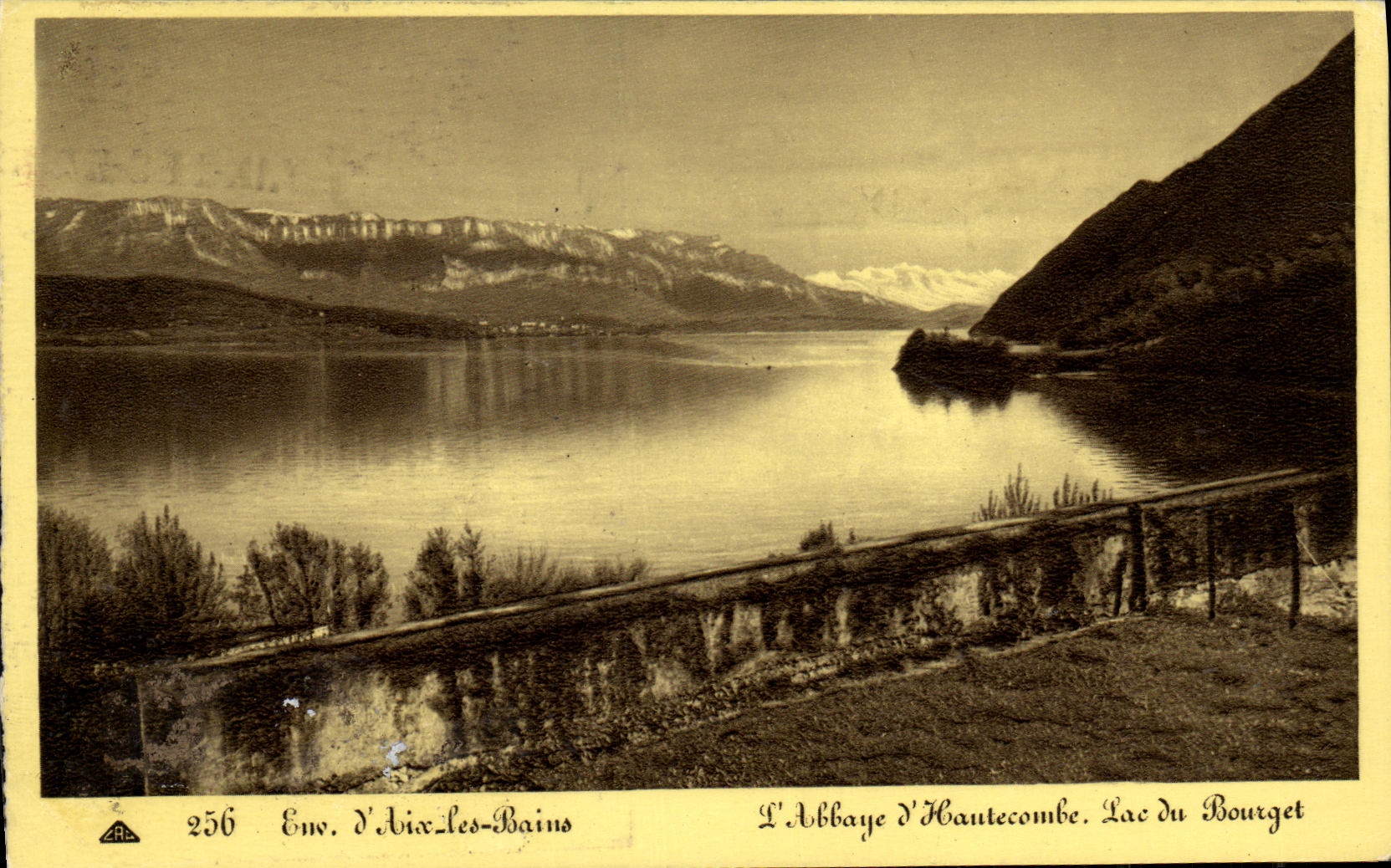 CPA Environs d Aix Les Bains L abbaye d Hautecombe Lac du Bourget