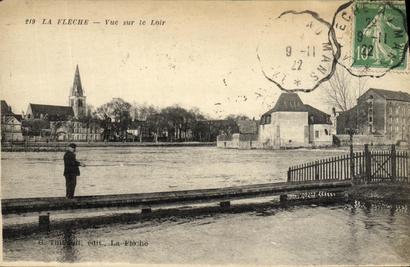 CPA La Fleche Vue Sur le Loir Pecheurs Peche