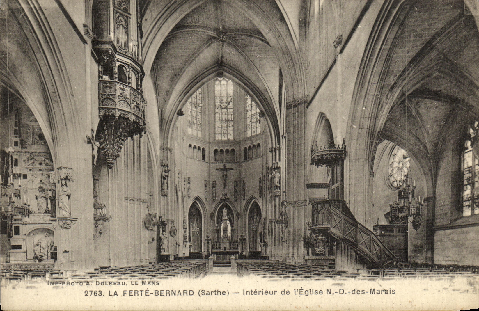 CPA La Ferte Bernard Interieur de L Eglise Nd des Marais 