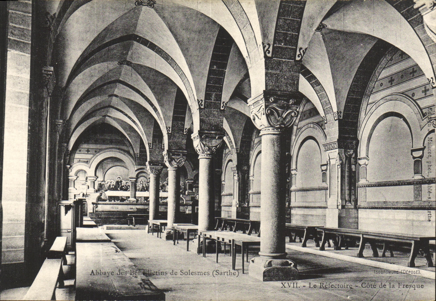 CPA Solesmes Abbaye des Benedictins Le refectoire Cote de la fresque 