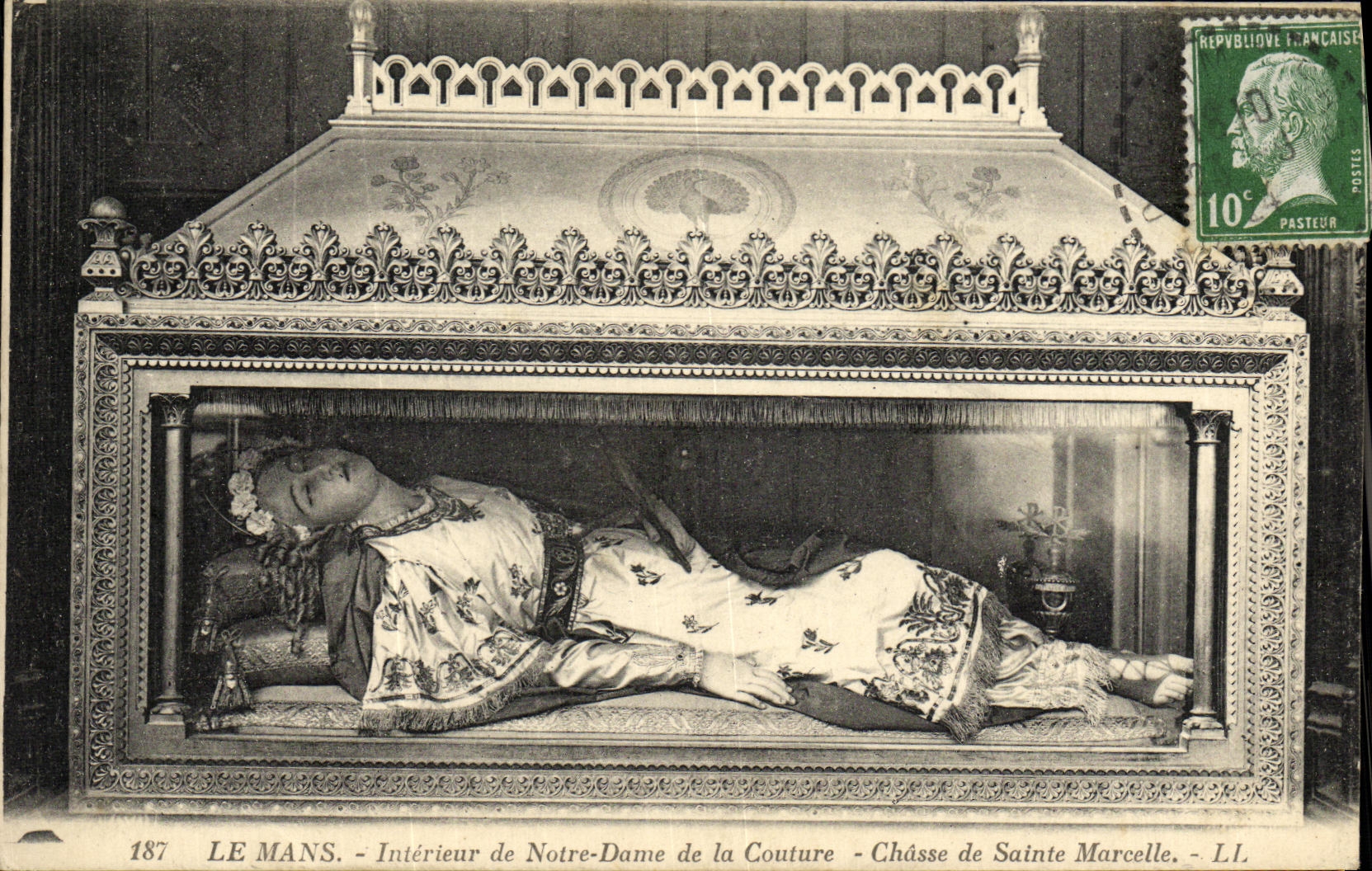 CPA Le Mans Interieur de Notre Dame de la Couture Chasse de Sainte Marcelle 