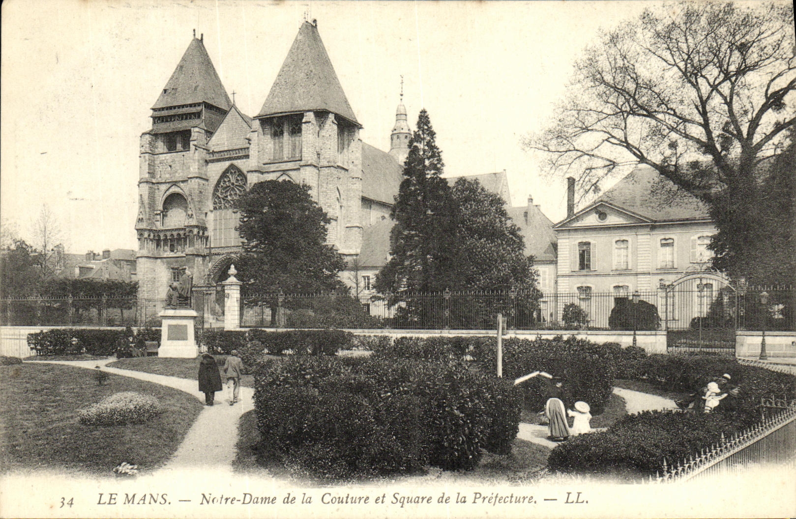 Le Mans — Notre-Dame de la Couture et Square de la Préfecture — LL.
