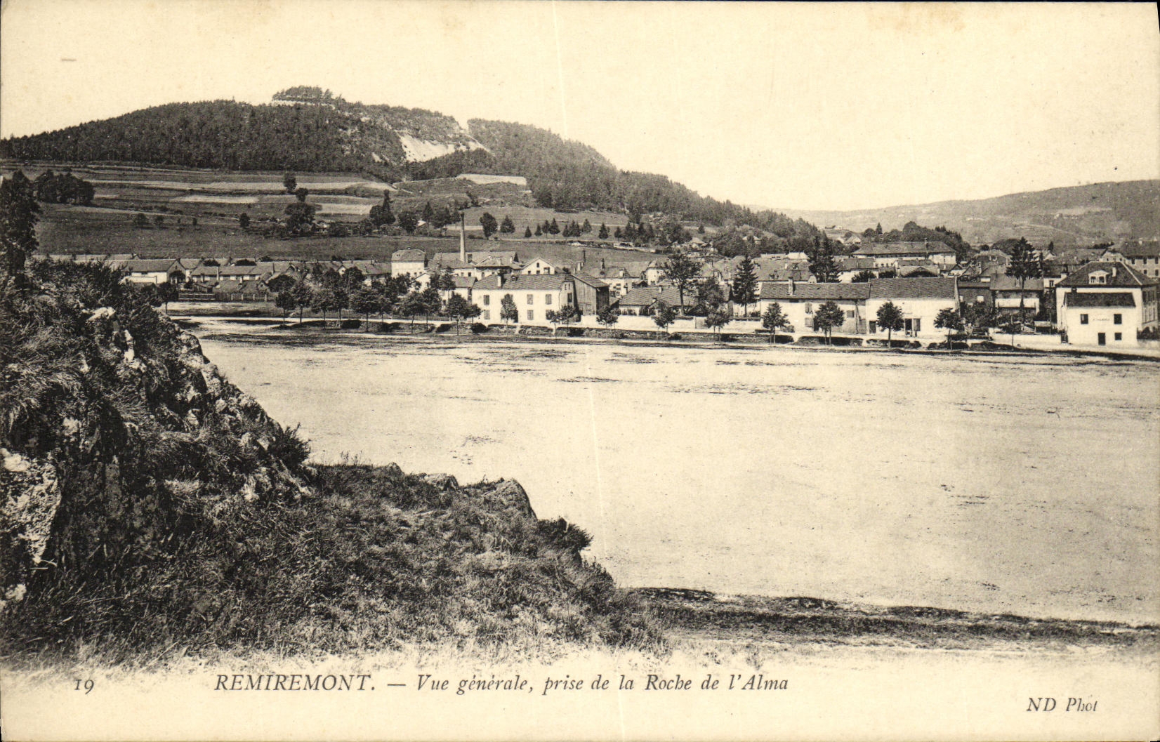 CPA Remiremont Vue Generale Prise de la Roche de l Alma