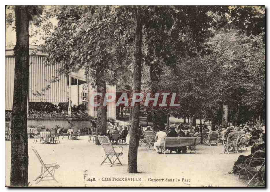 CPA Contrexeville Concert Dans le Parc