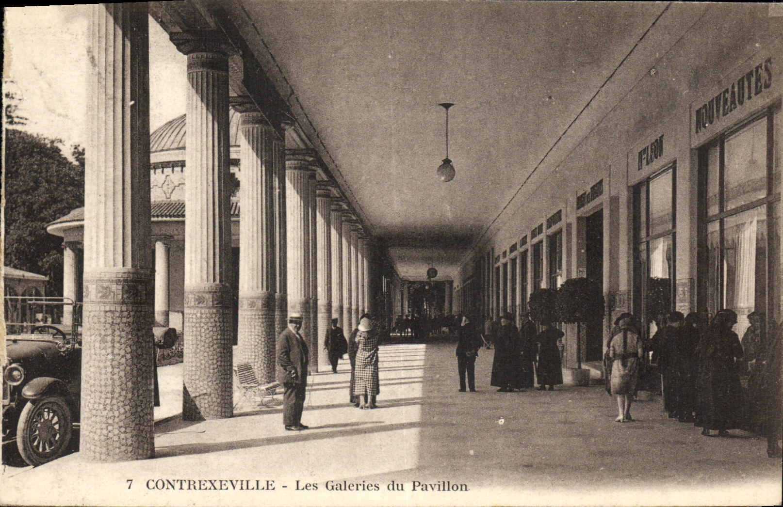 CPA Contrexeville Les Galeries du Pavillon