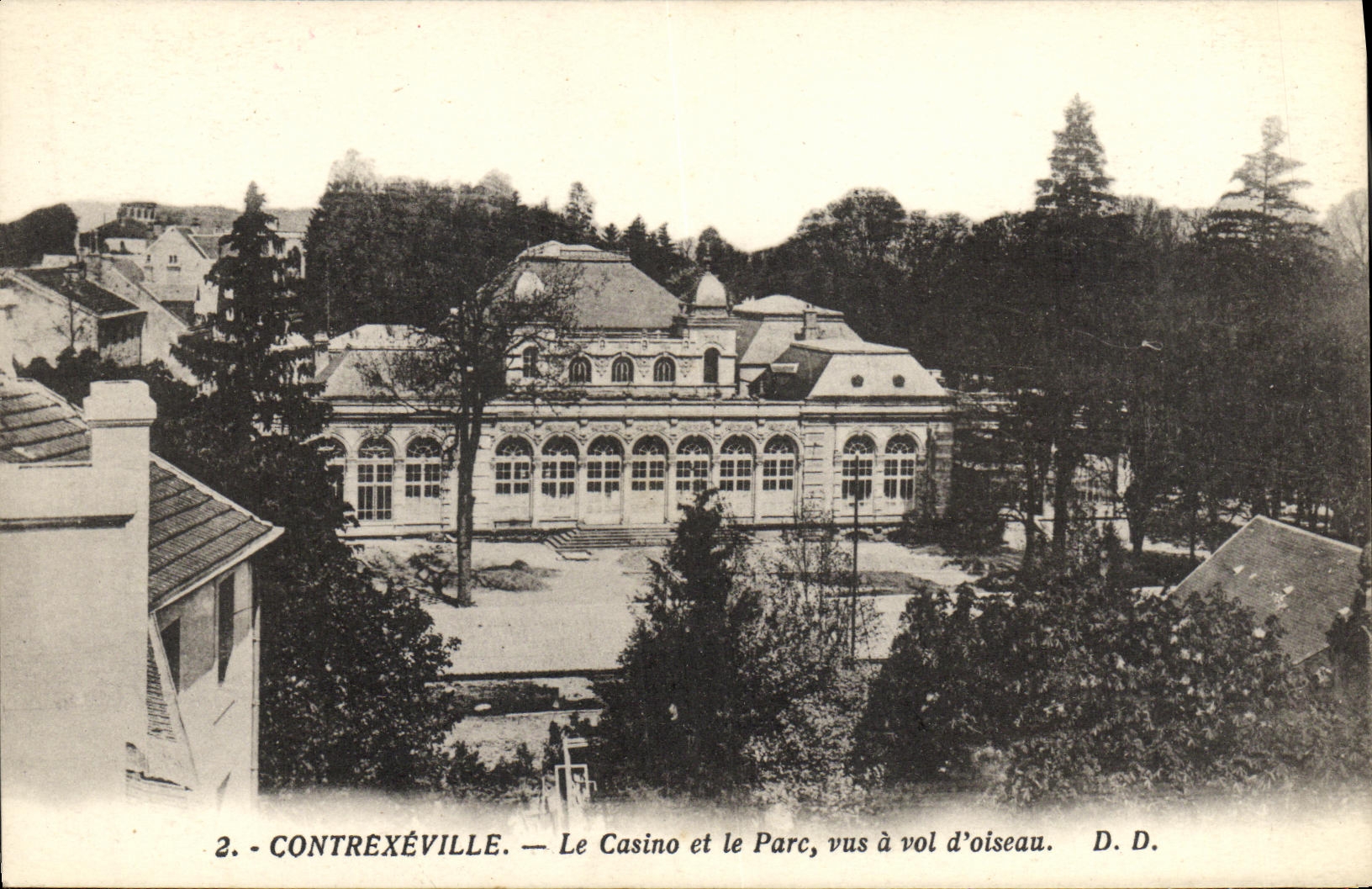CPA Contrexeville Le Casino et le Parc Vus a Vol d Oiseau