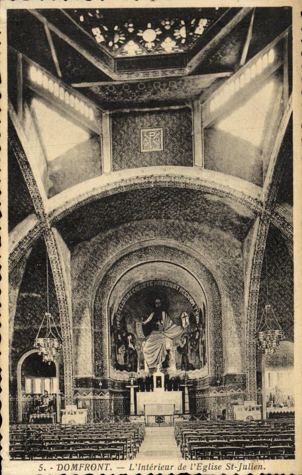 CPA Domfront L Interieur de l Eglise St Julien