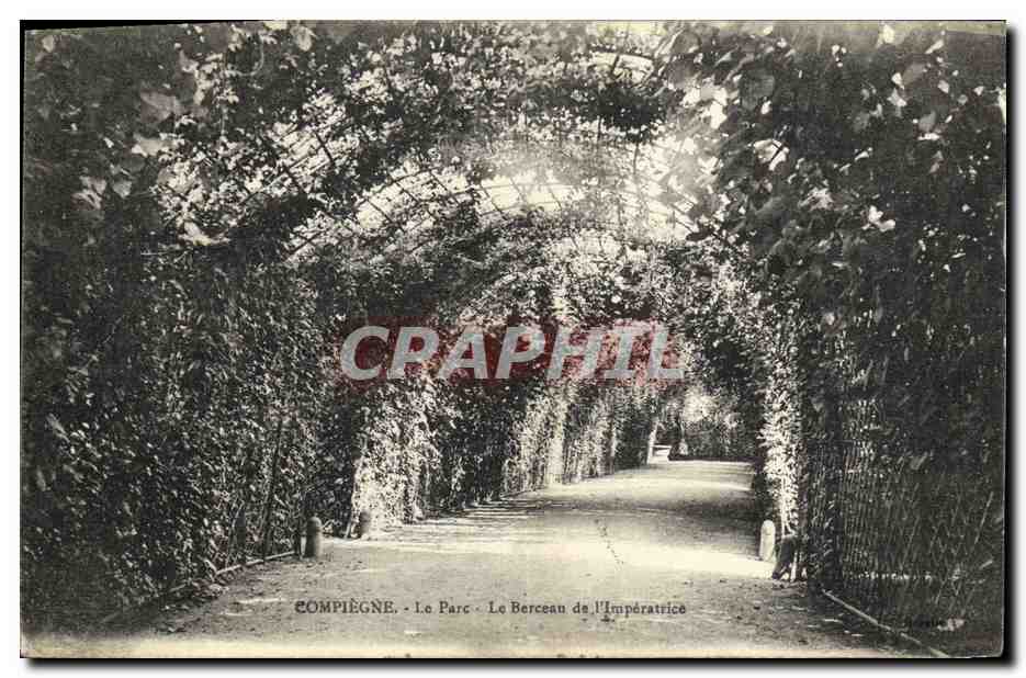 CPA Compiegne Le Parc Le Berceau de L Imperatrice