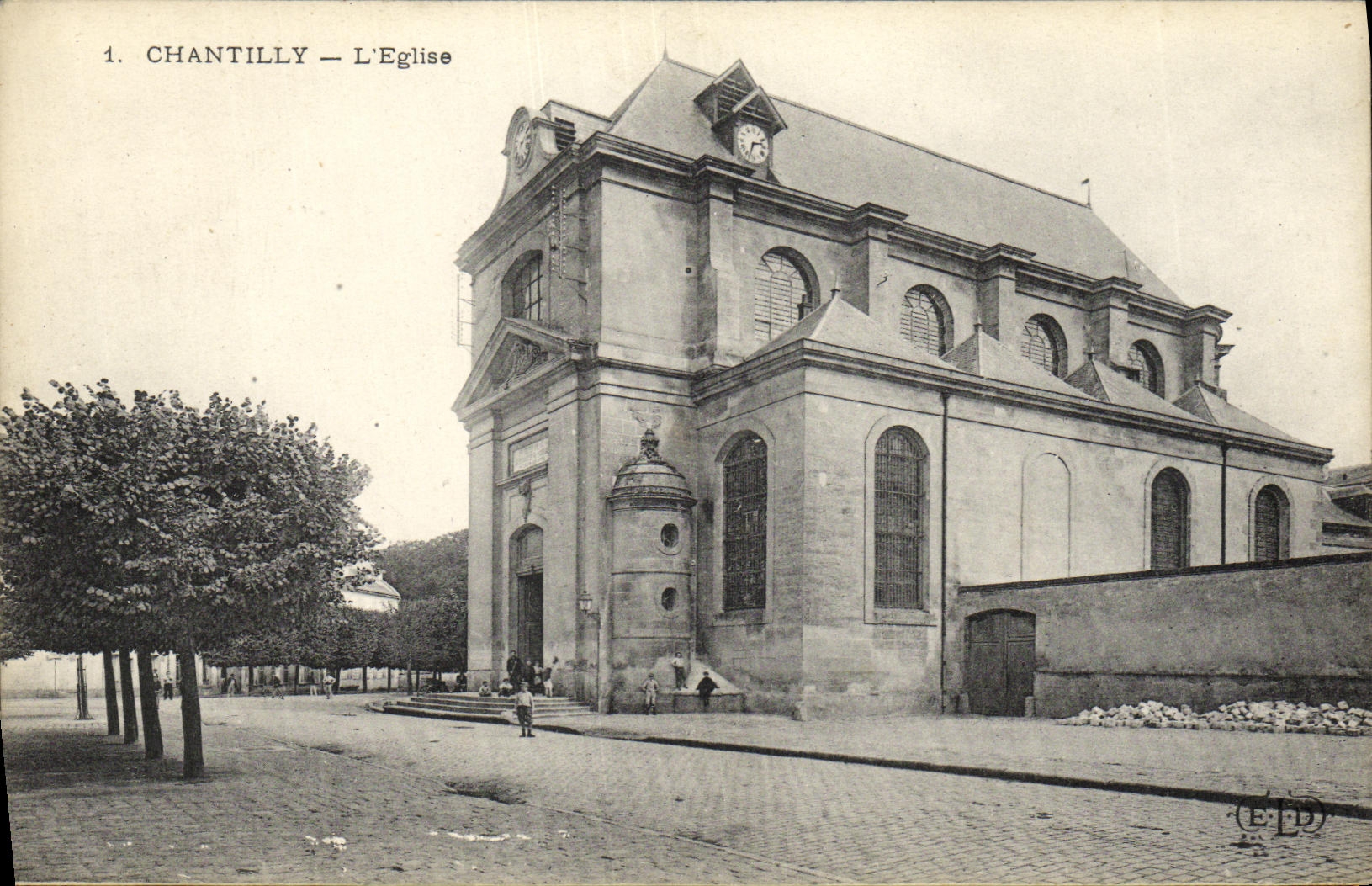 Chantilly — L'Église — Éditeur L.E.D. n°1
