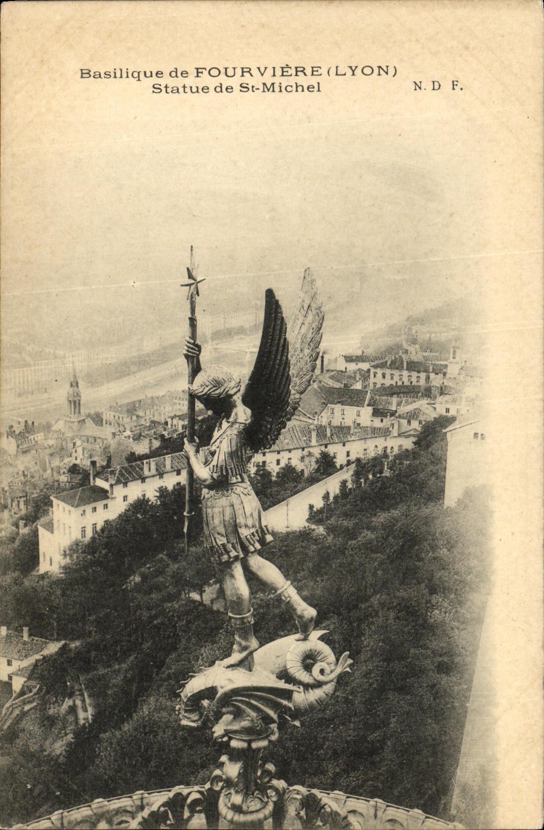 Basilique de Fourvière (Lyon) — Statue de St-Michel — N.D.F.