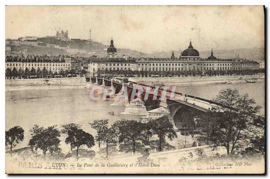 CPA Lyon Le Pont de la Guillotiere et L Hotel Dieu