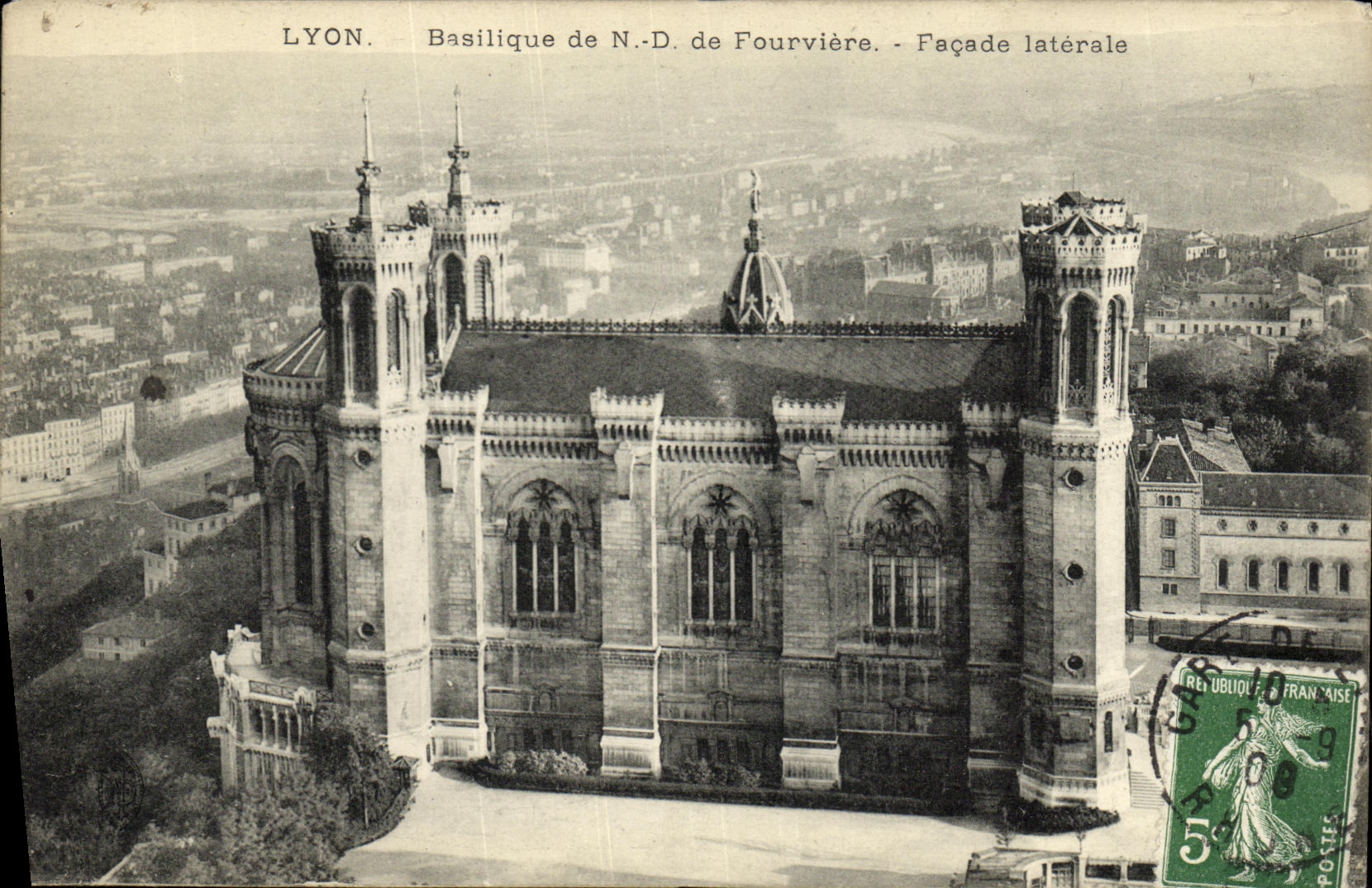 LYON. Basilique de N.-D. de Fourvière - Façade latérale
