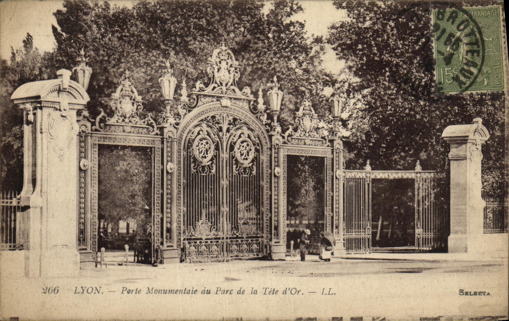 CPA Lyon Porte Monumentaie du Parc de la Tete d Or