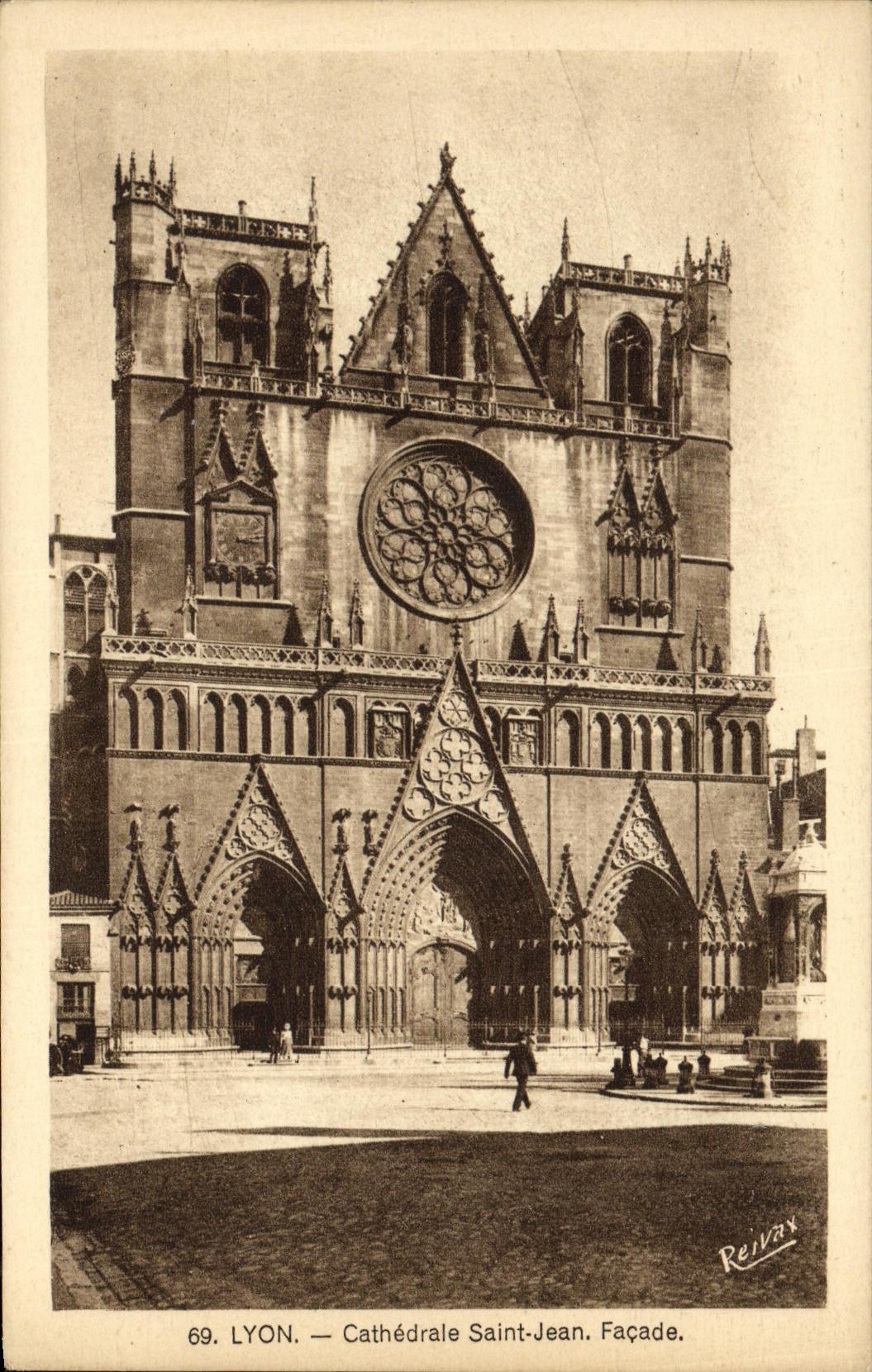 CPA Lyon Cathedrale Saint Jean Facade