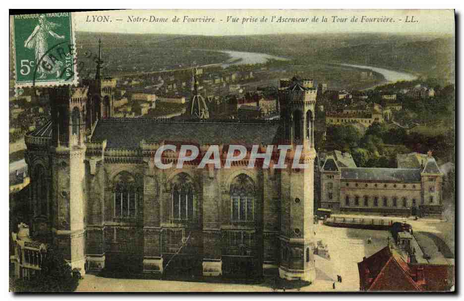 CPA Lyon Notre Dame de Fourviere Vue prise de l Ascenseur de la Tour de Fourviere