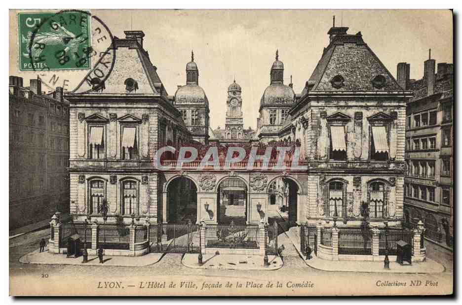 CPA Lyon L Hotel de Ville facade de la Place de la Comedie