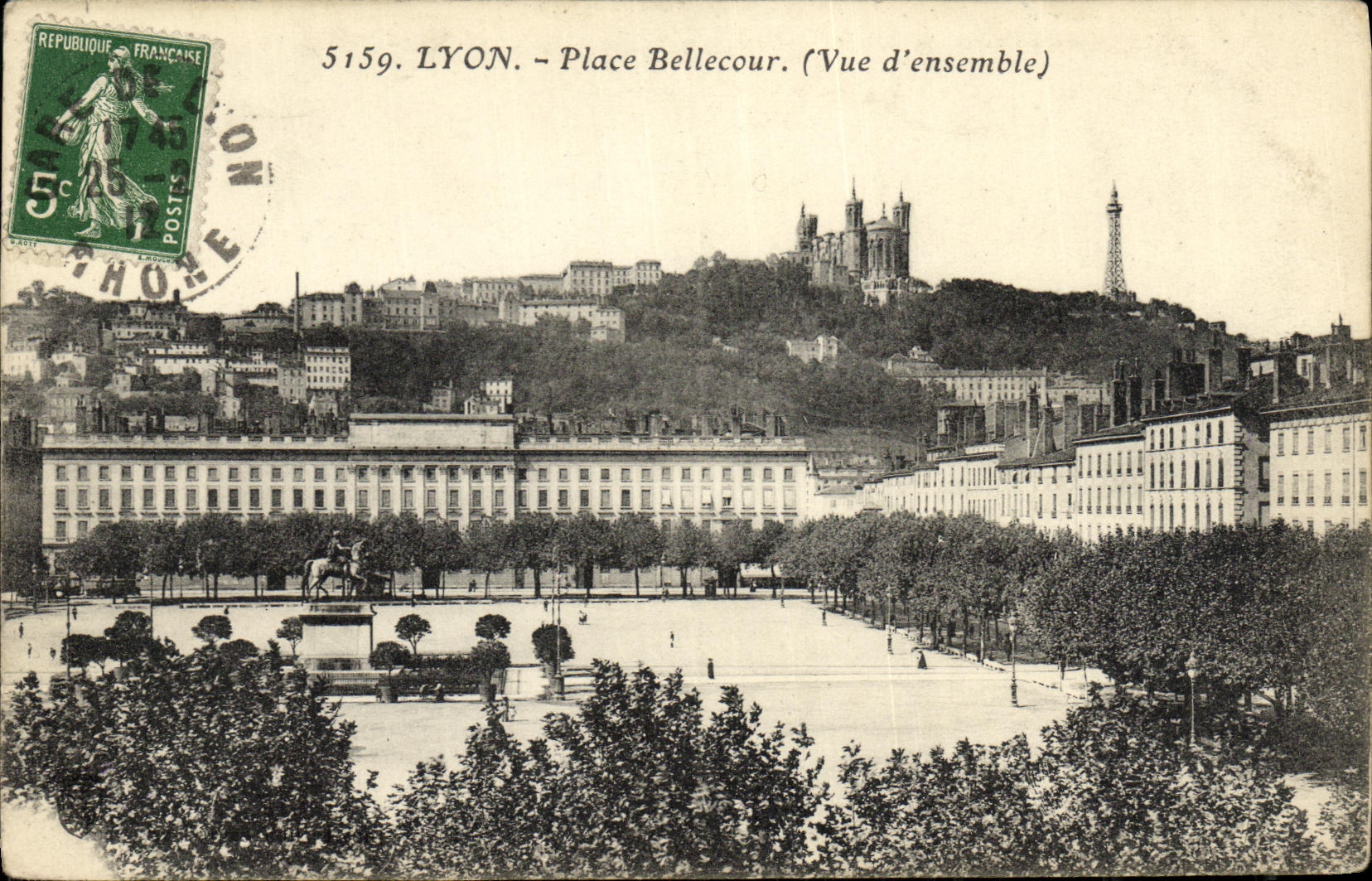 LYON. - Place Bellecour. (Vue d'ensemble) — 5159, éditeur non identifié - Recto