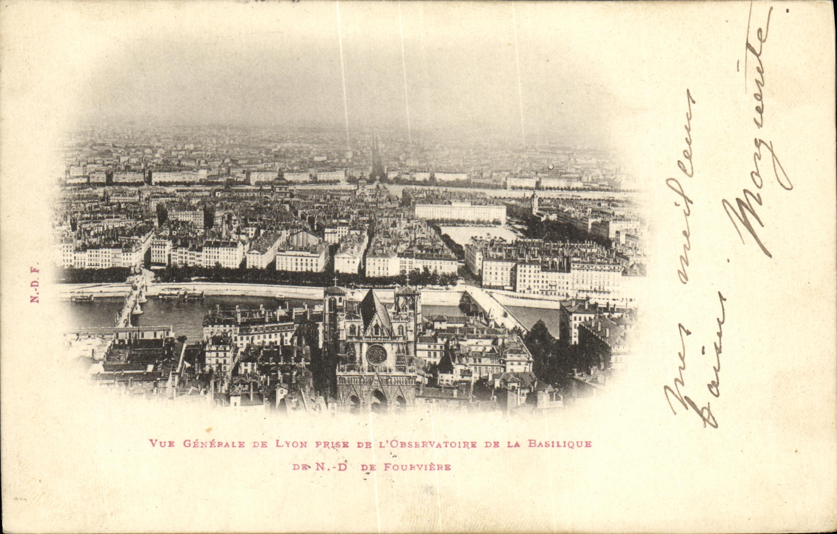 CPA Vue Generale de Lyon prise de l observatoire de la basilique de ND de Fourviere