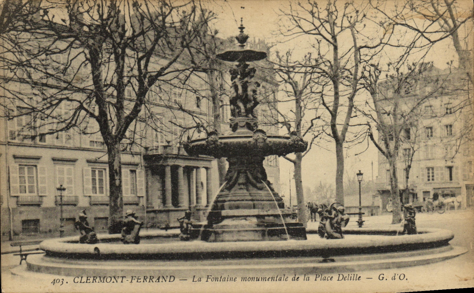 Clermont-Ferrand — La Fontaine monumentale de la Place Delille — G. d'O.