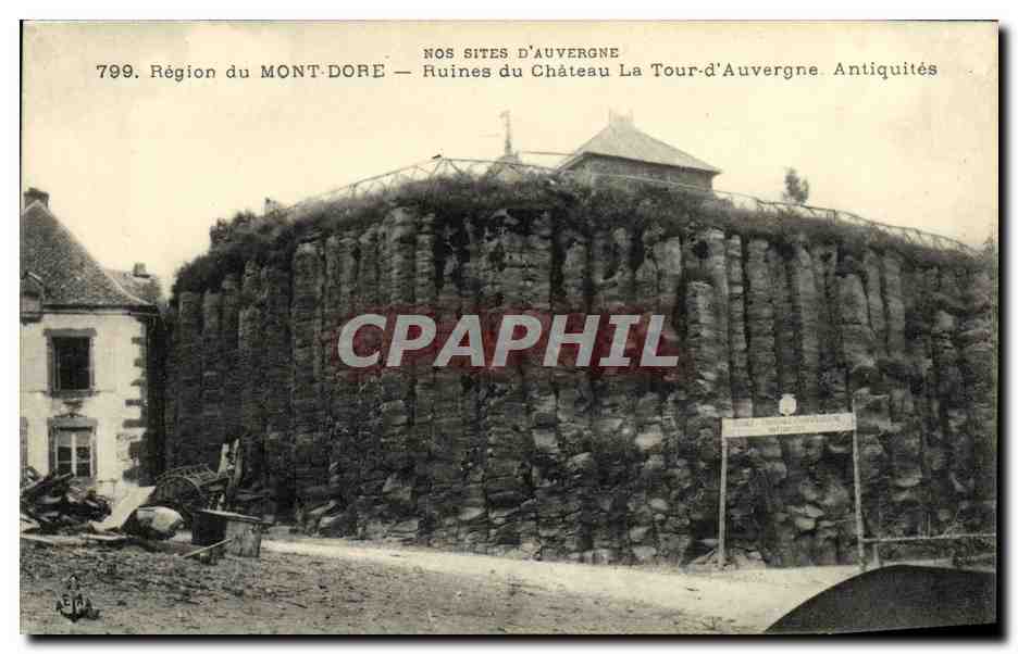CPA Region du Mont Dore Ruines du Chateau la Tour d Auvergne Aniquites