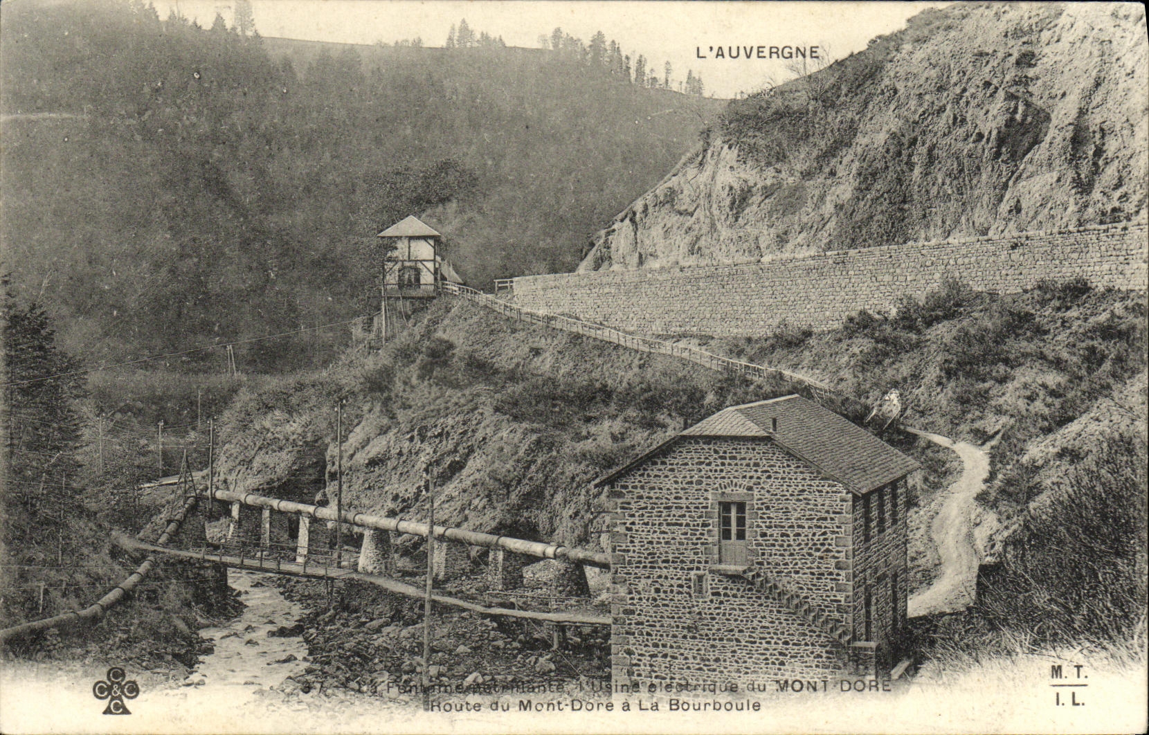 CPA Mont Dore Usine electrique Route du Mont Dore a la Bourboule 