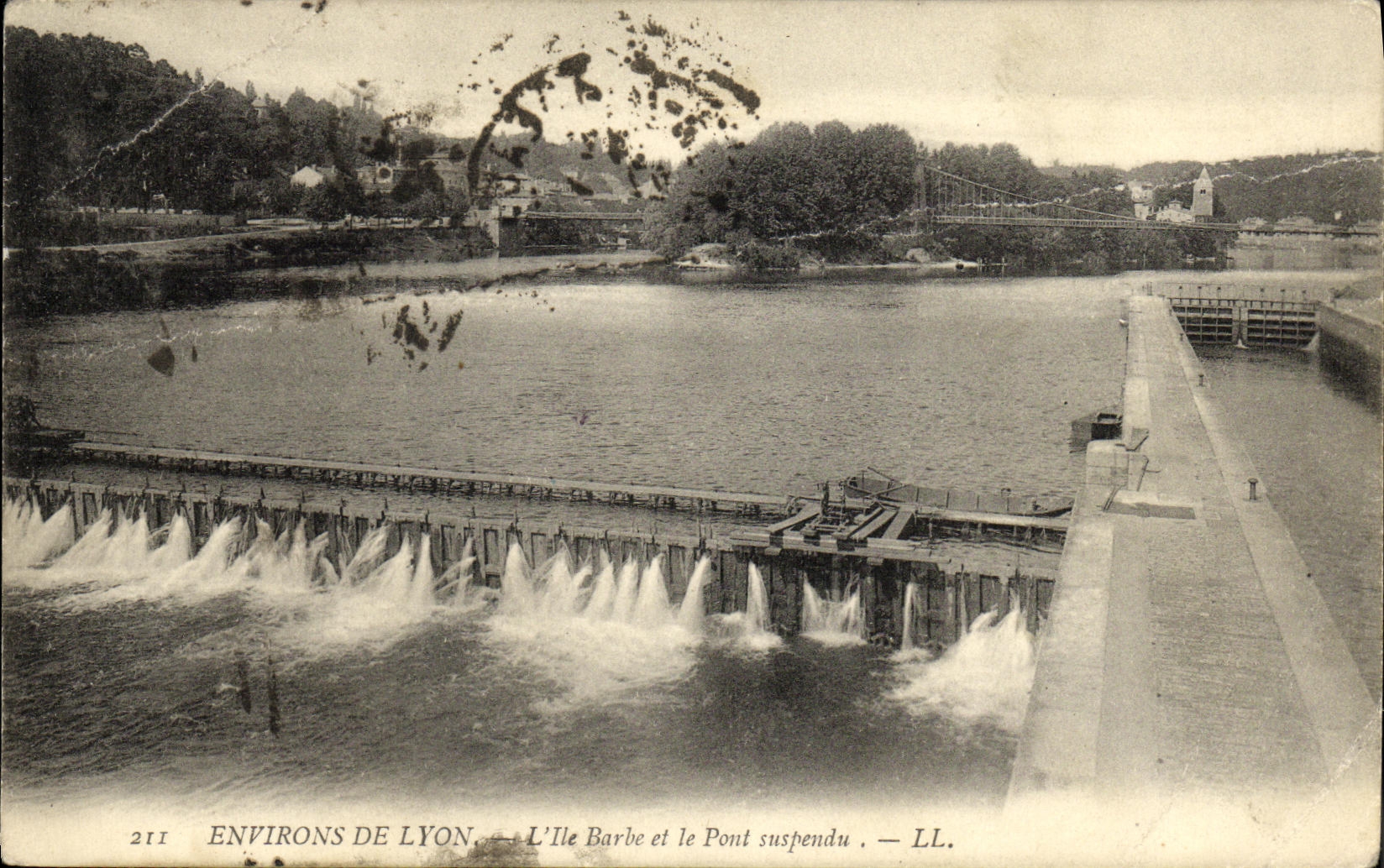 Environs de Lyon — L'Île Barbe et le Pont suspendu — LL.