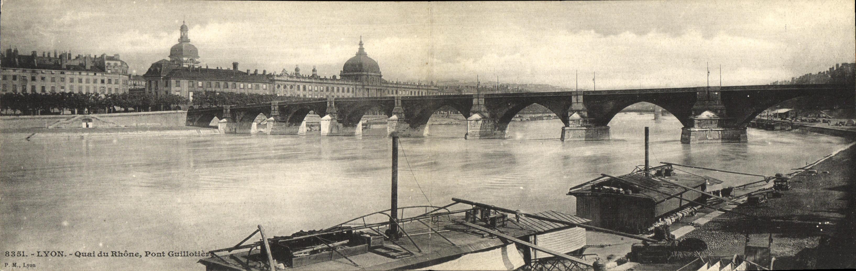 Lyon - Quai du Rhône, Pont Guillotière — P. M., Lyon