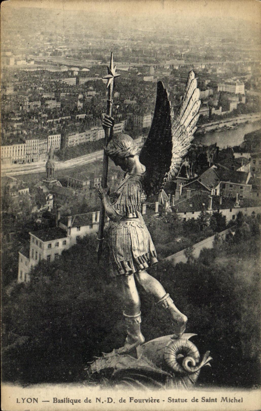 LYON — Basilique de N.-D. de Fourvière — Statue de Saint Michel