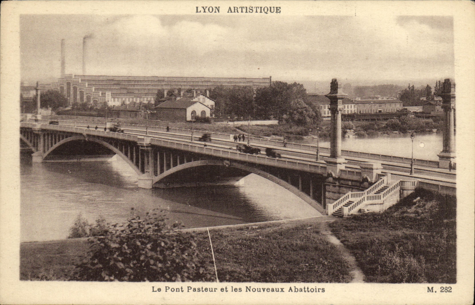 CPA Lyon Artistique Le Pont Pasteur et les Nouveaux Abattoirs