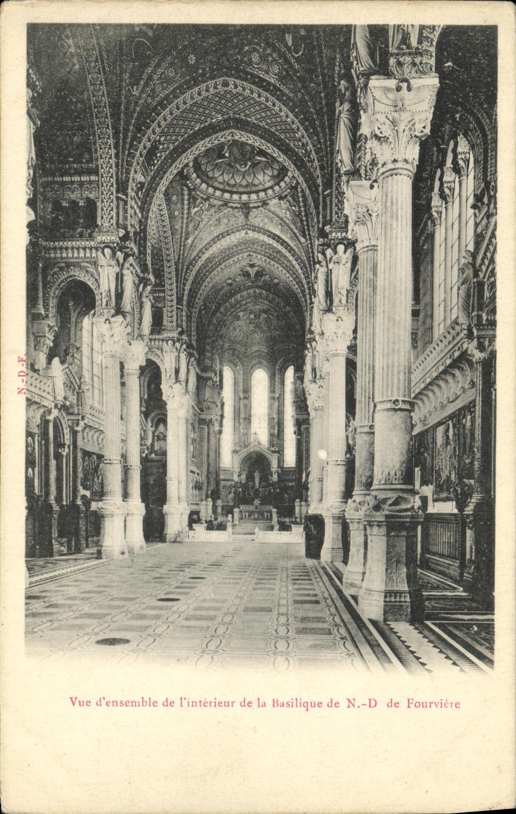 Intérieur de la Basilique N.-D. de Fourvière — vue d'ensemble — éditeur non identifié, n° de série non visible