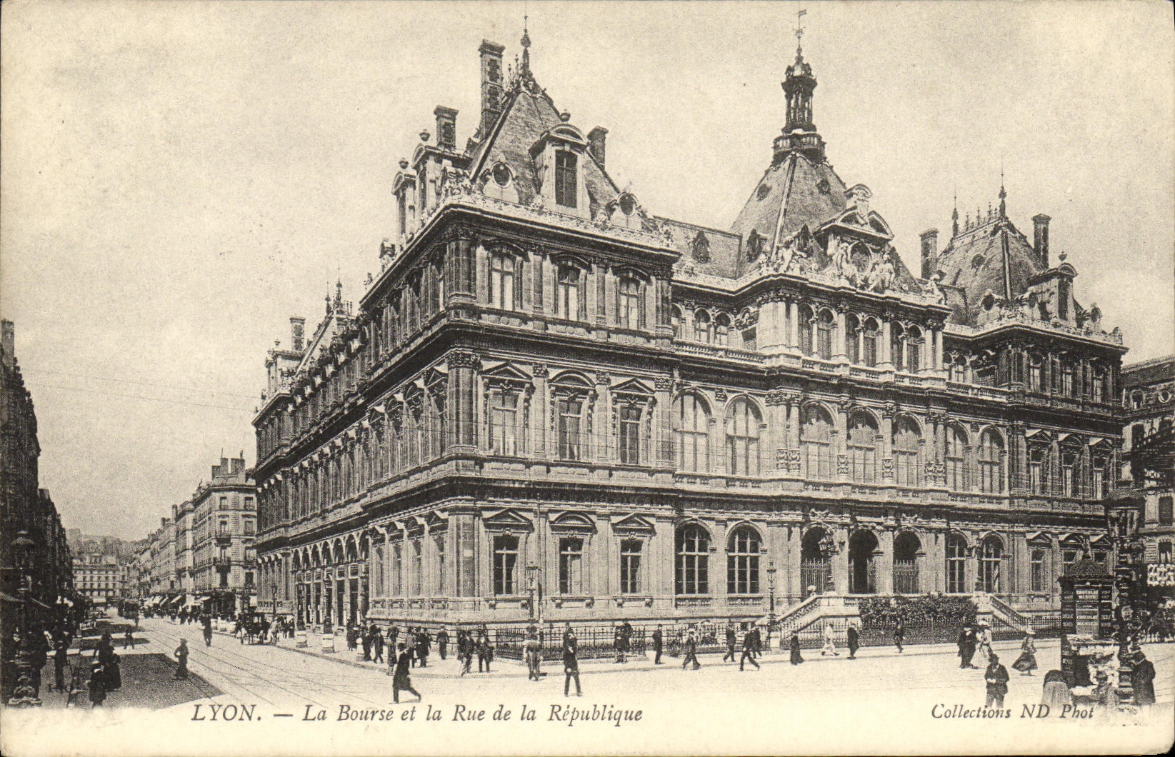 CPA Lyon La Bourse et la Rue de la Republique