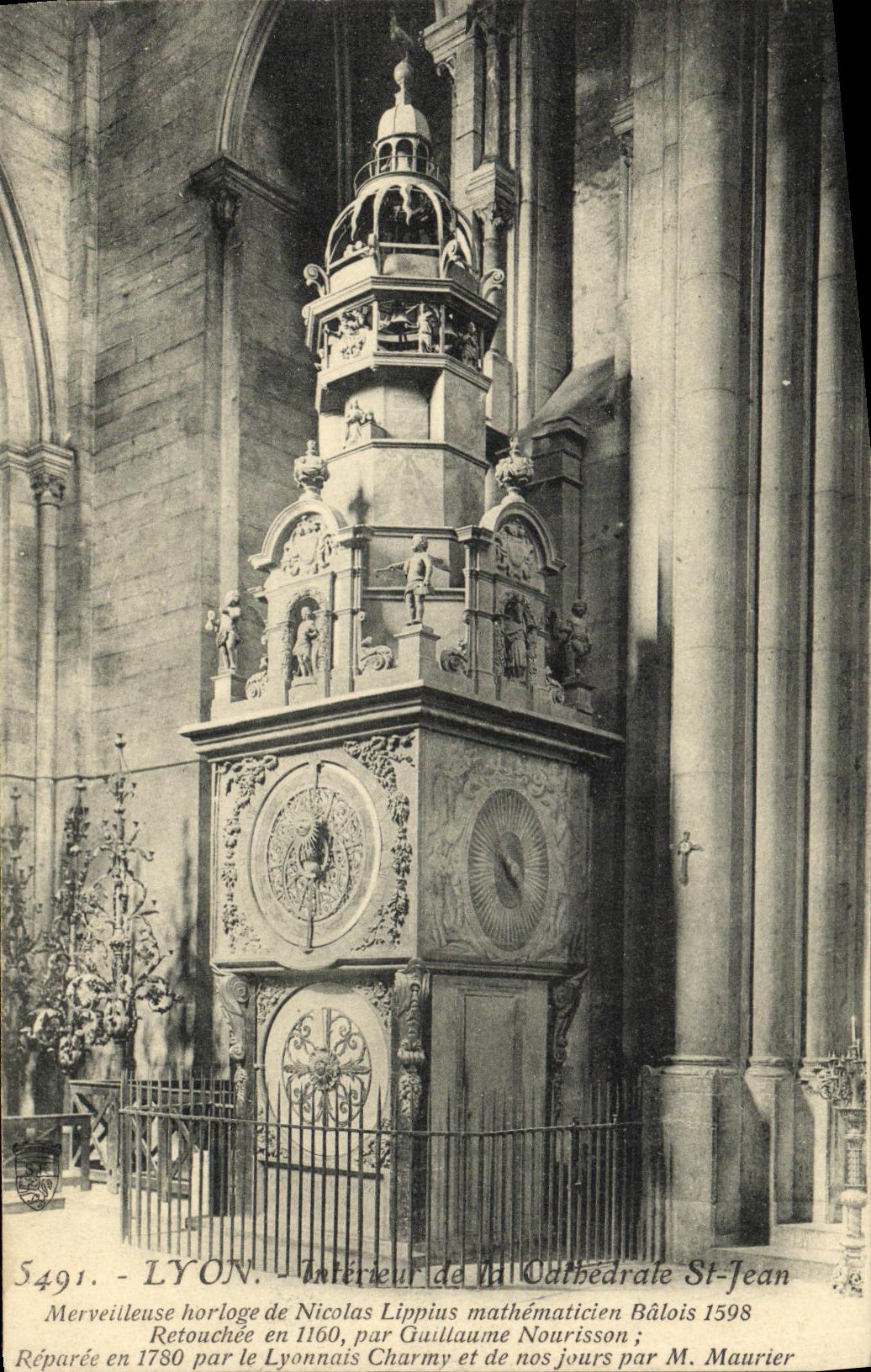 CPA Lyon Interieur de la Cathedarle St Jean Horloge de Nicolas Lippius mathematicien Balois 