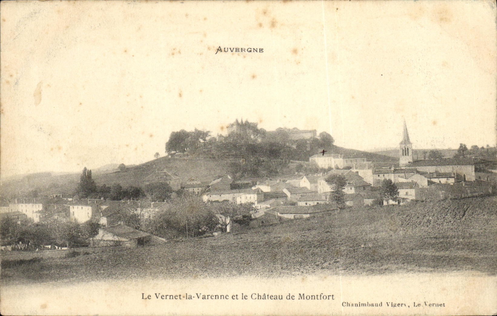 CPA Auvergne Le Vernet la Varenne et le Chateau de Montfort