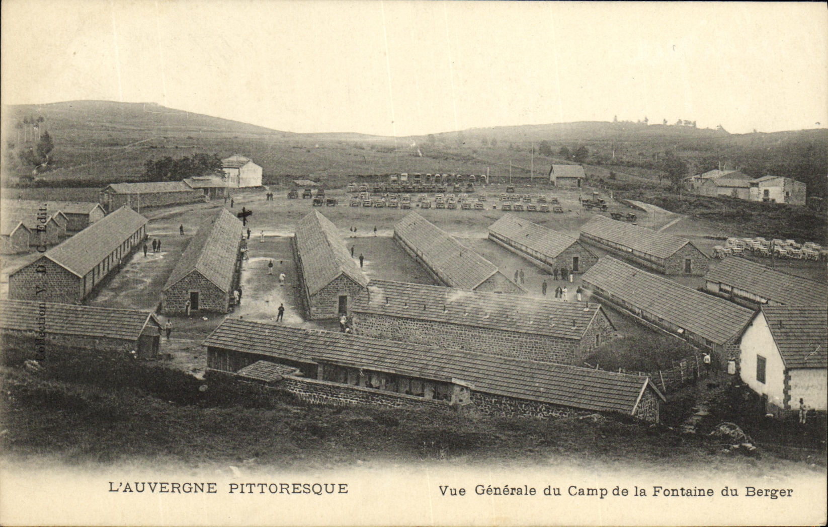 Camp de la Fontaine du Berger — Vue Générale — L'Auvergne Pittoresque, éditeur V. D. Éd.