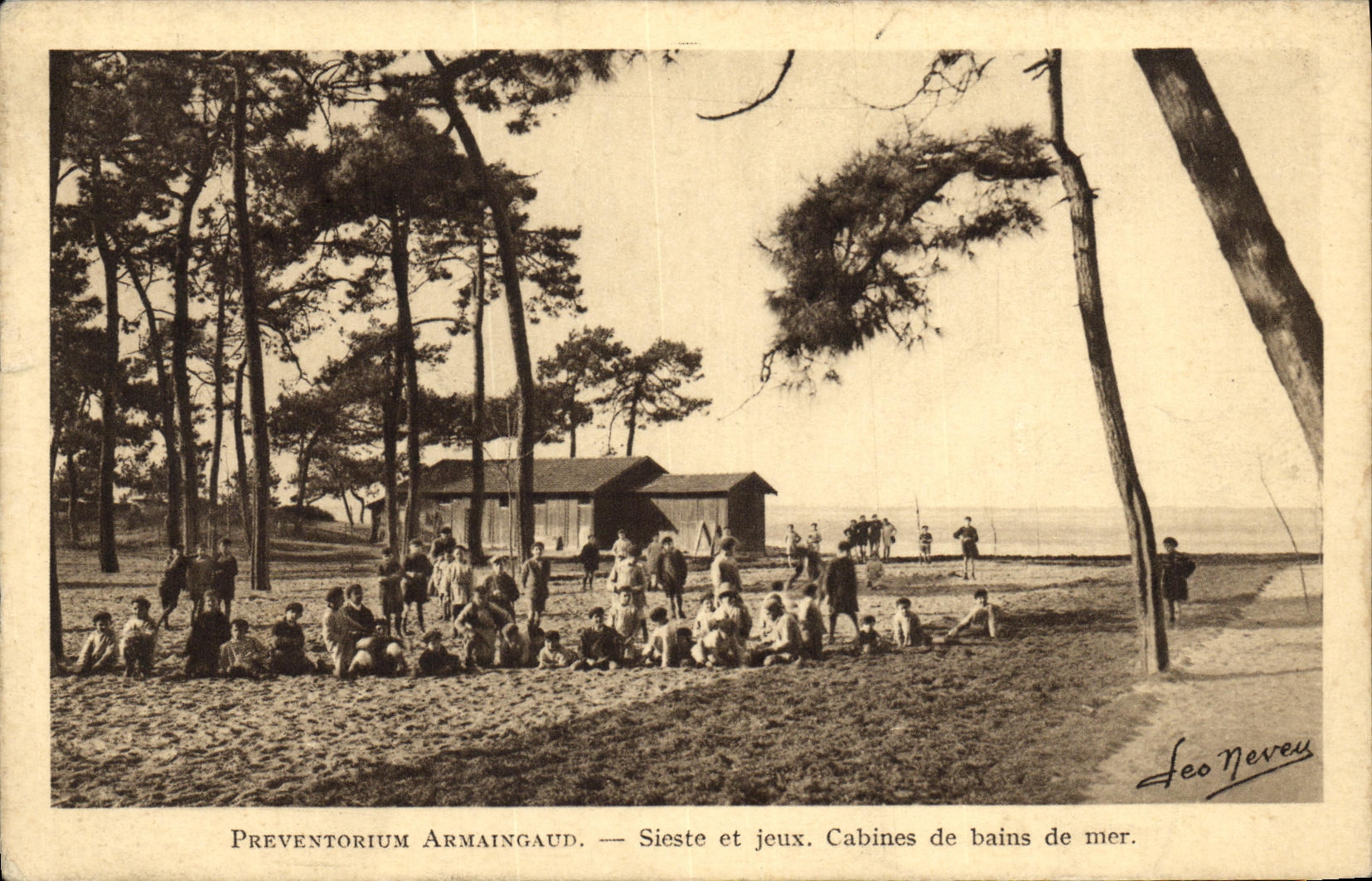 CPA Preventorium Armaingaud Sieste et Jeux Cabines de bains de mer Enfants