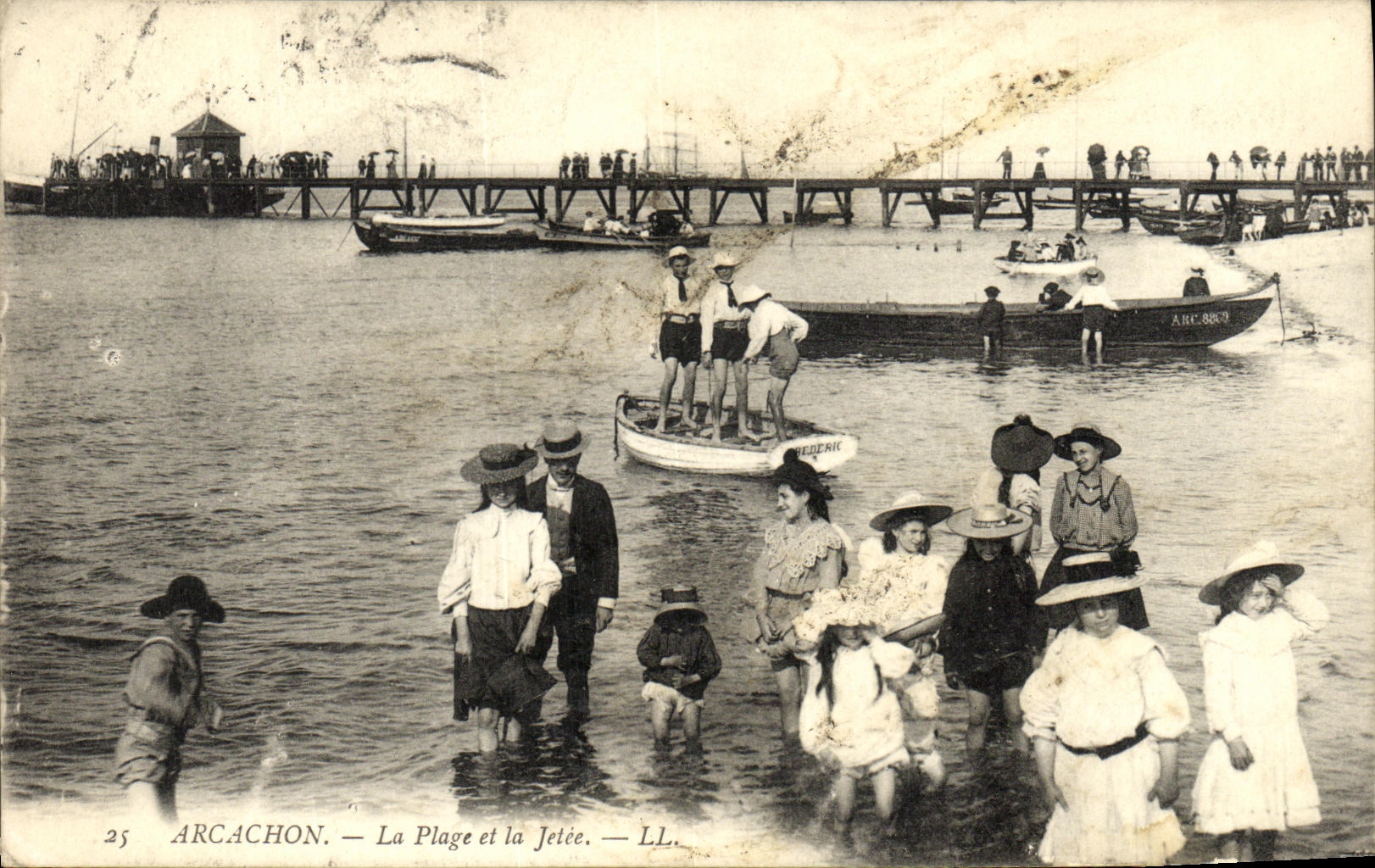 CPA Arcachon La Plage et la Jetee Enfants