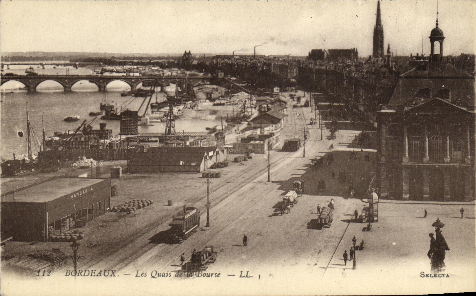 CPA Bordeaux Les Quais de la Bourse