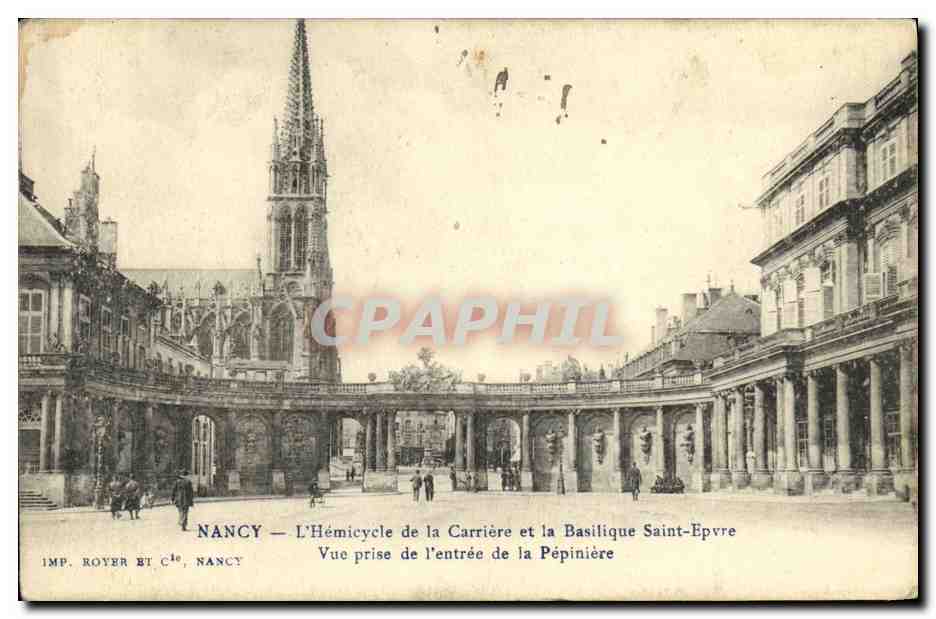 CPA Nancy L Hemicycle de la Carriere et la Basilique Saint Epvre Vue prise de l entree de la pepiniere