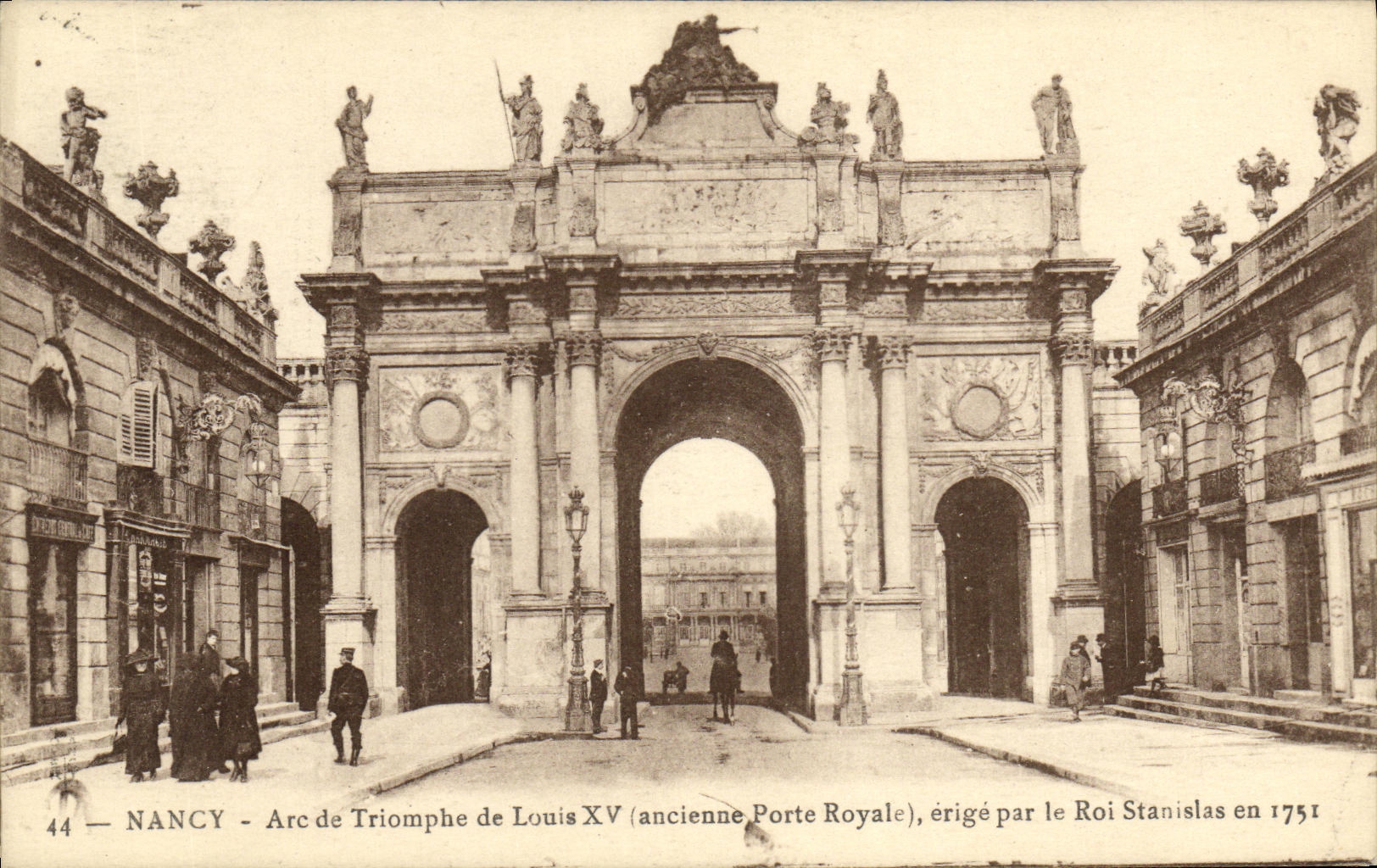 CPA Nancy Arc de Triomphe de Louis XV Ancienne porte royale 